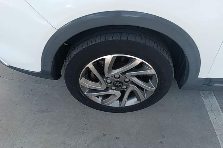 Used JAC Group Refine S3 2016 1.5L CVT Luxury Smart Version Left Front Wheel Hub