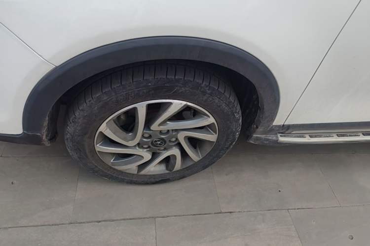 Used JAC Group Refine S3 2016 1.5L Manual Luxury Smart Version Left Front Wheel Hub
