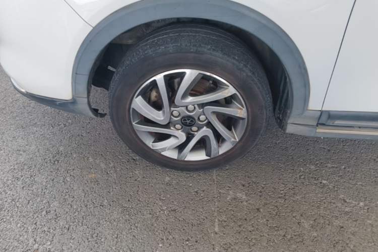 Used JAC Group Refine S3 2016 1.5L CVT Luxury Smart Version Left Front Wheel Hub