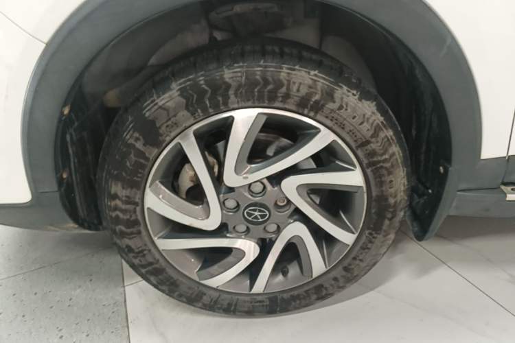 Used JAC Group Refine S3 2016 1.5L Manual Luxury Smart Version Left Front Wheel Hub