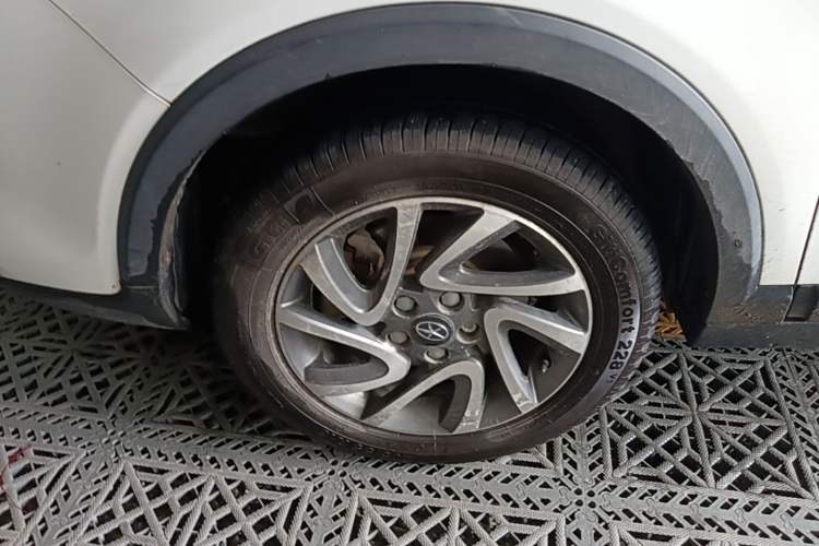 Used JAC Group Refine S3 2016 1.5L Manual Luxury Smart Version Left Front Wheel Hub