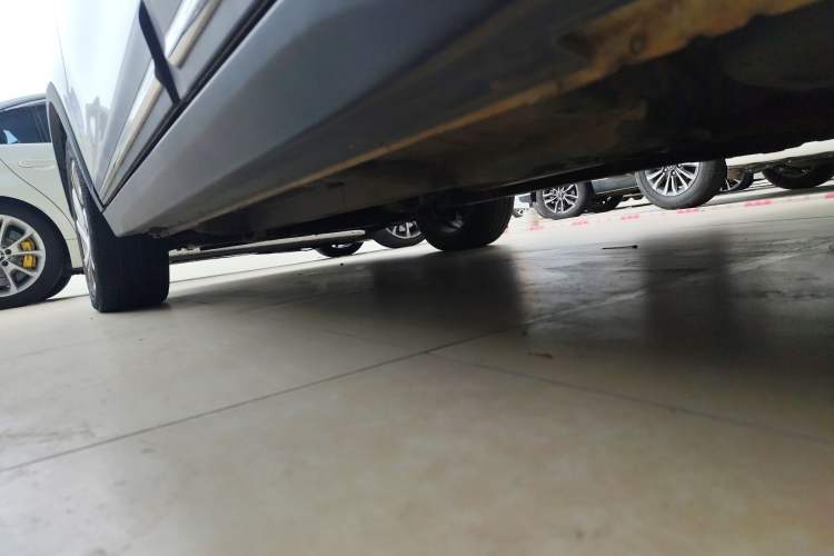 Used JAC Group Refine S3 2016 1.5L CVT Luxury Smart Version Left Side Sill