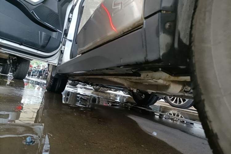 Used JAC Group Refine S3 2016 1.5L CVT Luxury Smart Premium Edition Left Side Sill