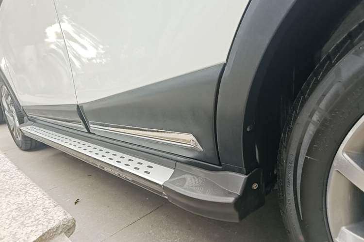 Used JAC Group Refine S3 2016 1.5L CVT Luxury Smart Version Left Side Sill