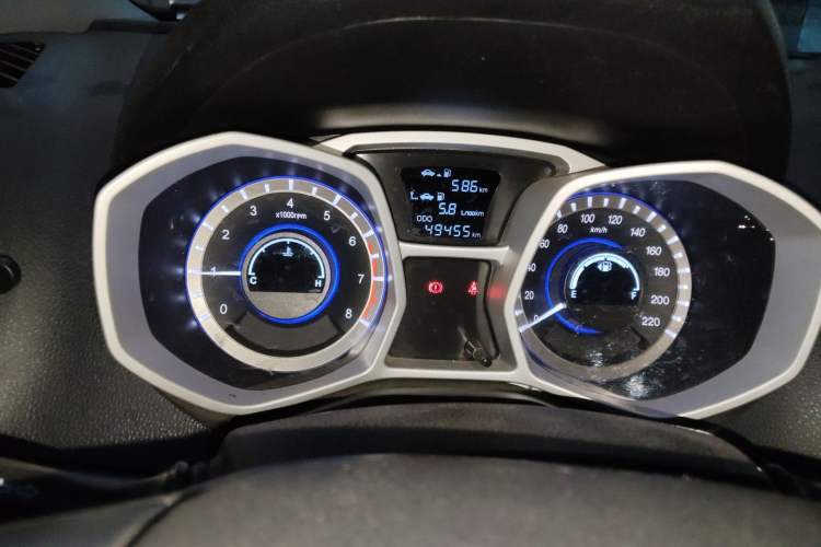 Used JAC Group Refine S3 2016 1.5L Manual Luxury Smart Version Odometer Close Up