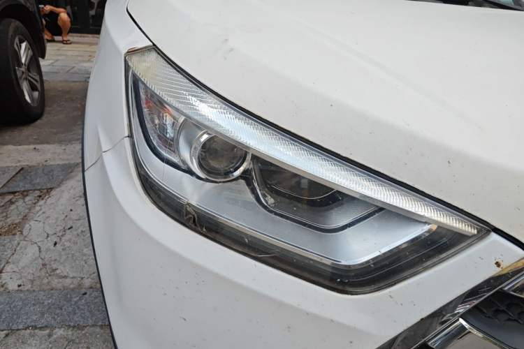 Used JAC Group Refine S3 2016 1.5L CVT Luxury Smart Version Right Front Headlight