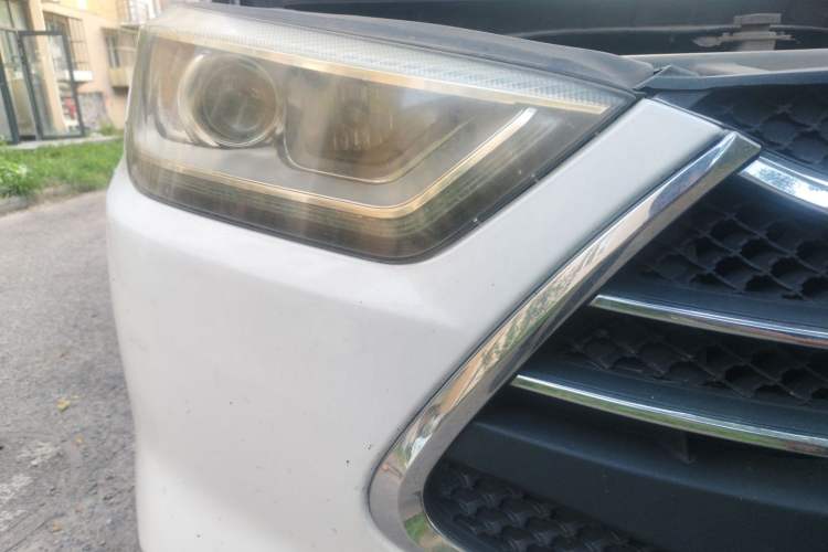Used JAC Group Refine S3 2016 1.5L Manual Luxury Smart Version Right Front Headlight