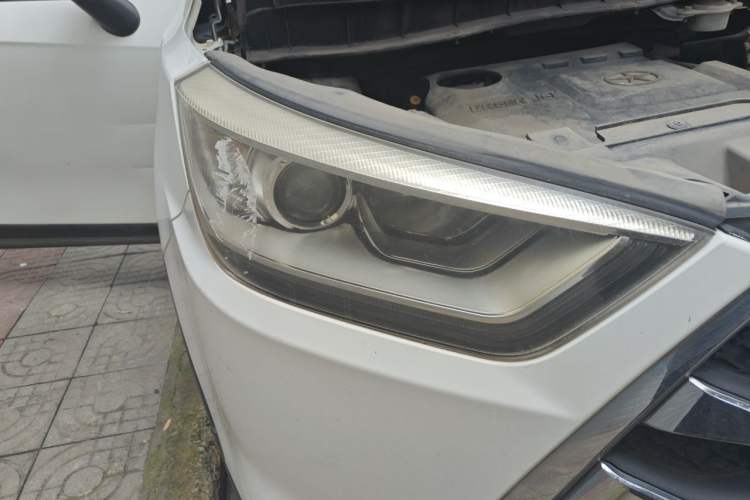 Used JAC Group Refine S3 2016 1.5L Manual Luxury Smart Premium Edition Right Front Headlight
