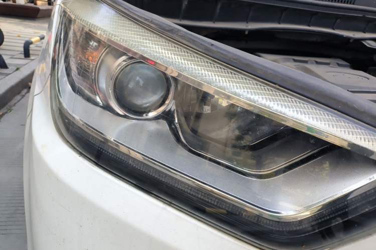 Used JAC Group Refine S3 2016 1.5L Manual Luxury Smart Version Right Front Headlight