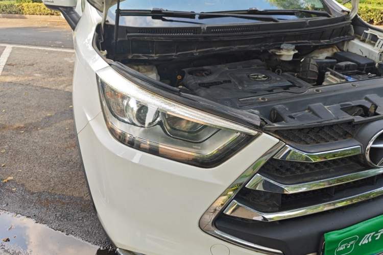 Used JAC Group Refine S3 2016 1.5L Manual Luxury Model Right Front Headlight