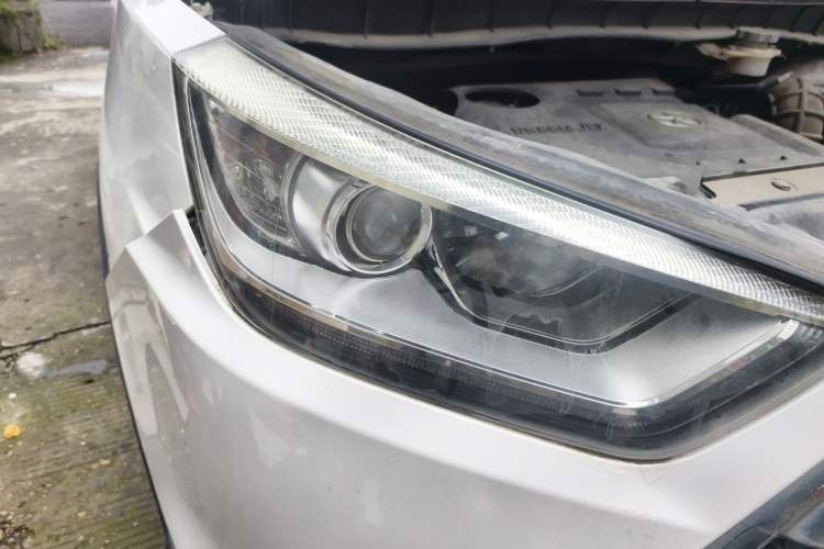 Used JAC Group Refine S3 2016 1.5L Manual Luxury Smart Version Right Front Headlight