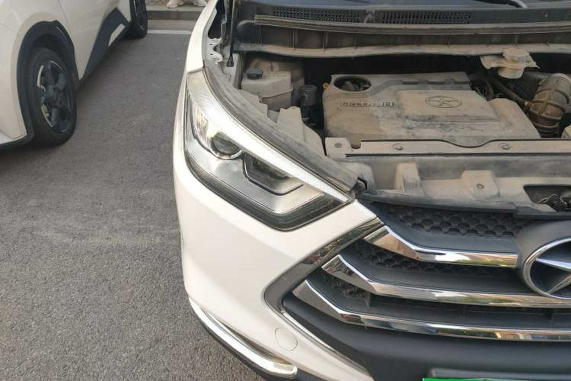 Used JAC Group Refine S3 2016 1.5L Manual Luxury Smart Version Right Front Headlight