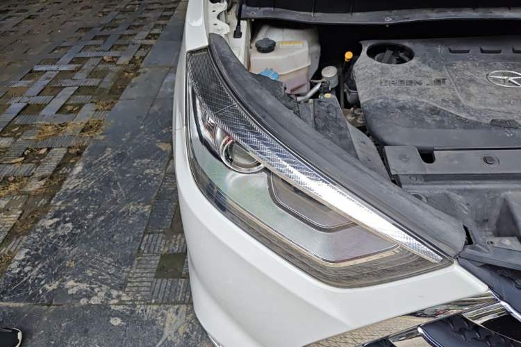 Used JAC Group Refine S3 2016 1.5L CVT Luxury Smart Version Right Front Headlight