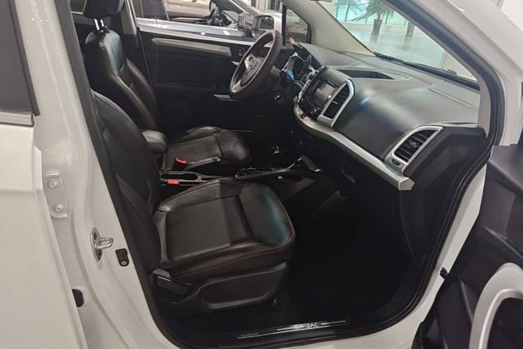 Used JAC Group Refine S3 2016 1.5L CVT Luxury Smart Premium Edition Right Front Seat