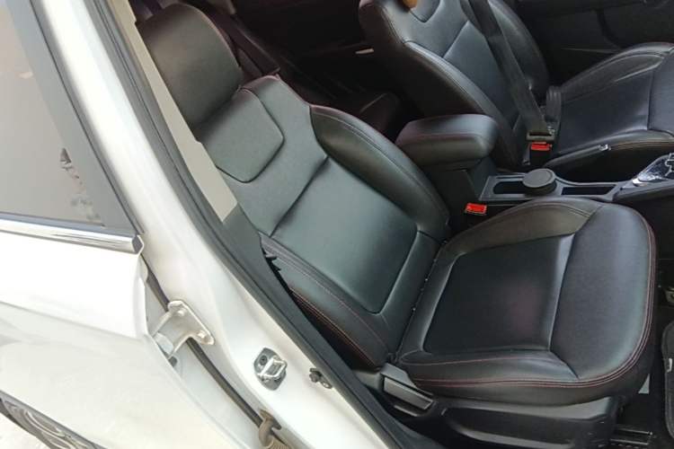 Used JAC Group Refine S3 2016 1.5L CVT Luxury Smart Version Right Front Seat