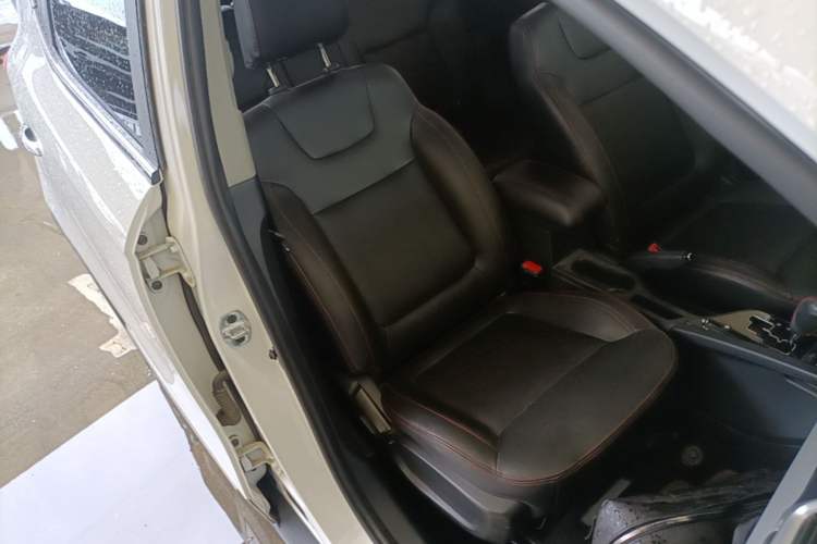 Used JAC Group Refine S3 2016 1.5L CVT Luxury Smart Premium Edition Right Front Seat