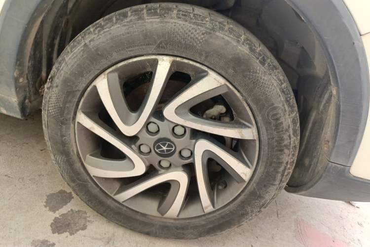 Used JAC Group Refine S3 2016 1.5L Manual Luxury Smart Version Right Front Wheel Hub
