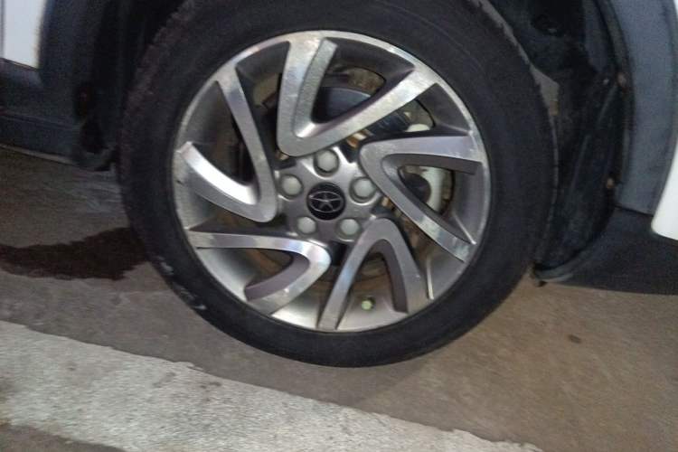 Used JAC Group Refine S3 2016 1.5L Manual Luxury Model Right Front Wheel Hub