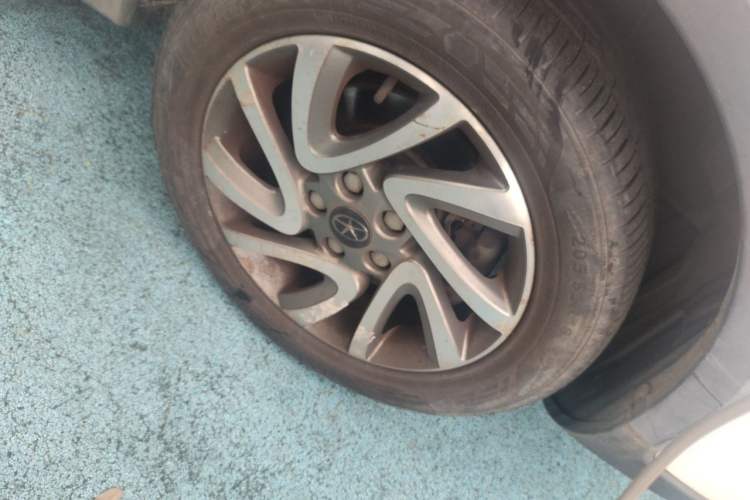 Used JAC Group Refine S3 2016 1.5L CVT Luxury Smart Version Right Front Wheel Hub