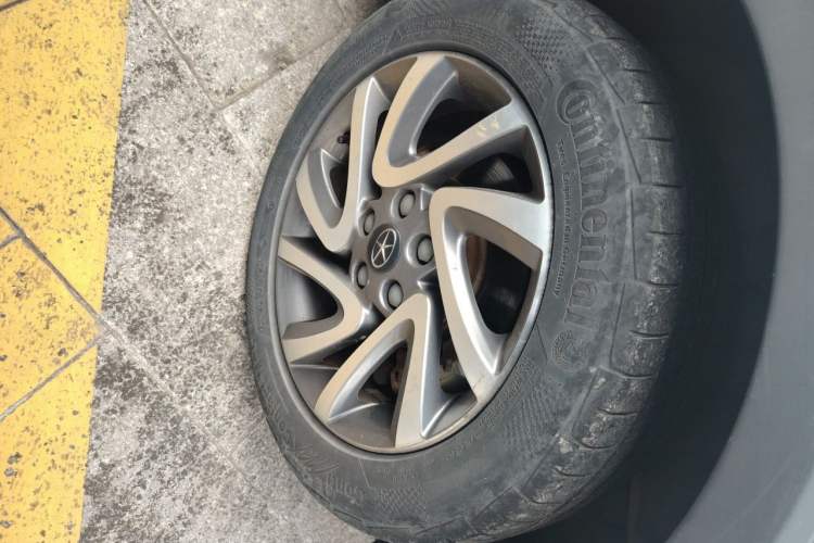 Used JAC Group Refine S3 2016 1.5L CVT Luxury Smart Version Right Front Wheel Hub