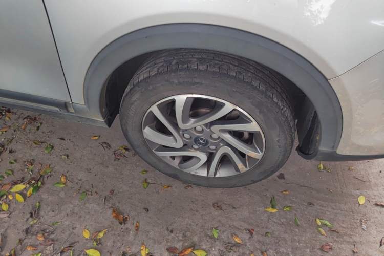 Used JAC Group Refine S3 2016 1.5L Manual Luxury Smart Version Right Front Wheel Hub