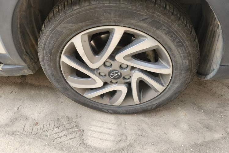 Used JAC Group Refine S3 2016 1.5L Manual Luxury Smart Version Right Front Wheel Hub