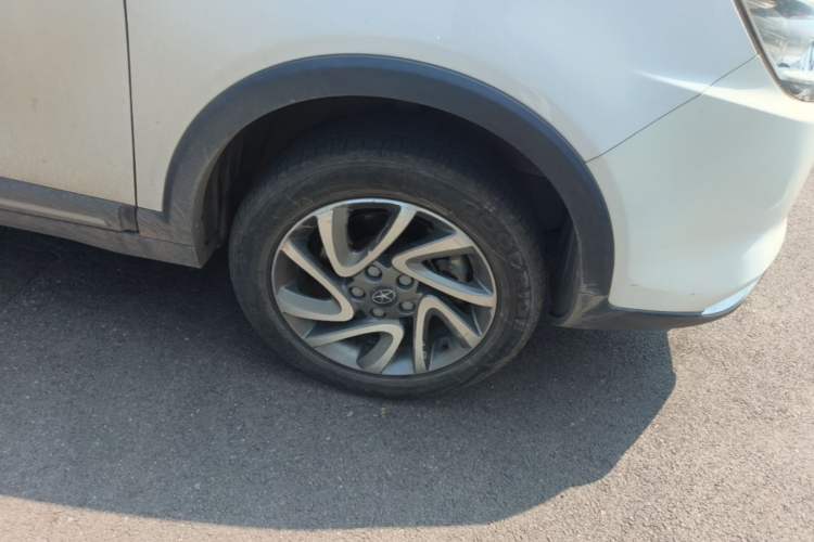 Used JAC Group Refine S3 2016 1.5L Manual Luxury Model Right Front Wheel Hub