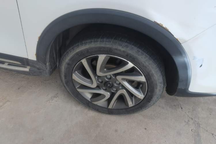 Used JAC Group Refine S3 2016 1.5L Manual Luxury Smart Version Right Front Wheel Hub