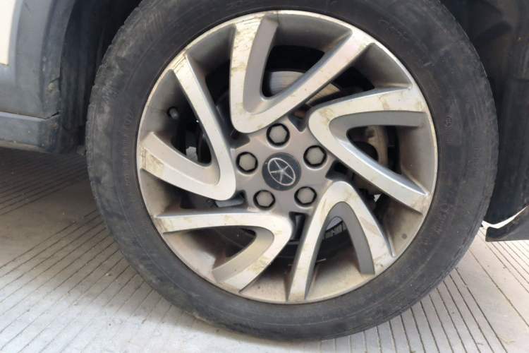Used JAC Group Refine S3 2016 1.5L Manual Luxury Smart Version Right Front Wheel Hub