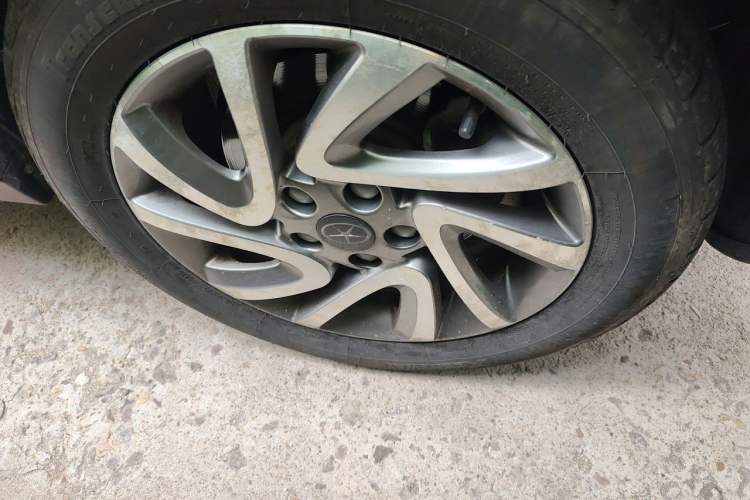 Used JAC Group Refine S3 2016 1.5L Manual Luxury Model Right Front Wheel Hub