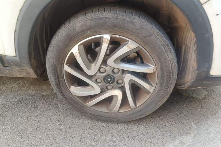 Used JAC Group Refine S3 2016 1.5L Manual Luxury Smart Version Right Front Wheel Hub