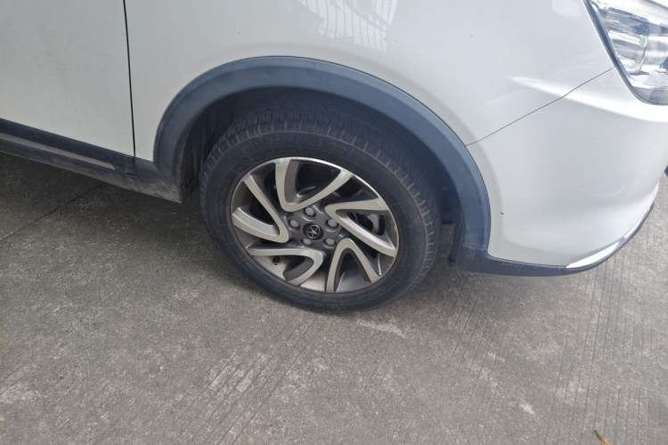 Used JAC Group Refine S3 2016 1.5L CVT Luxury Smart Version Right Front Wheel Hub