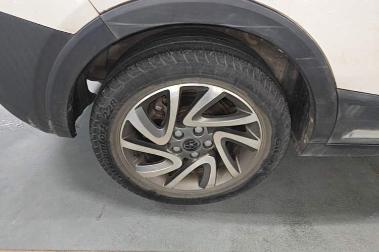 Used JAC Group Refine S3 2016 1.5L Manual Luxury Smart Version Right Rear Wheel Hub