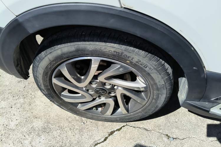 Used JAC Group Refine S3 2016 1.5L Manual Luxury Smart Version Right Rear Wheel Hub