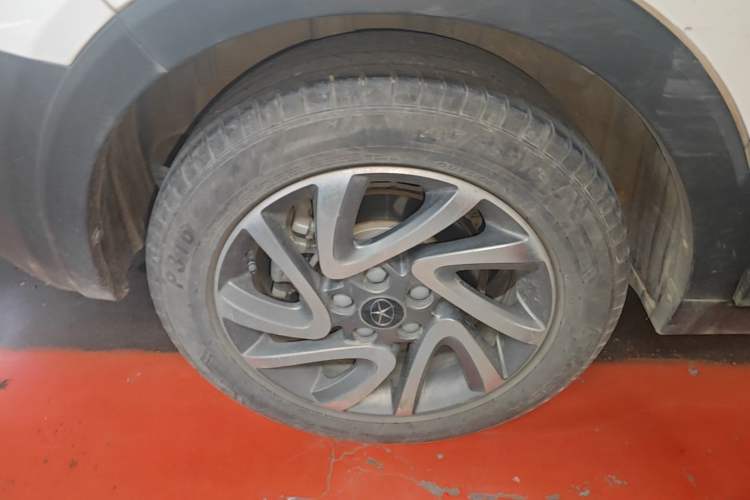 Used JAC Group Refine S3 2016 1.5L Manual Luxury Smart Version Right Rear Wheel Hub