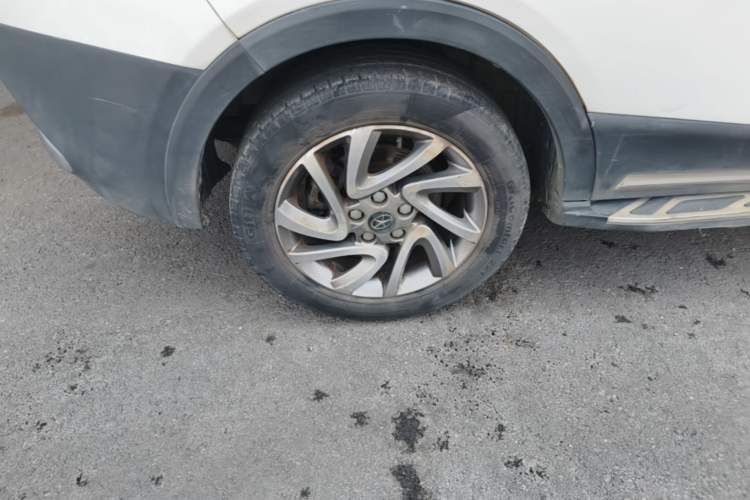 Used JAC Group Refine S3 2016 1.5L CVT Luxury Smart Version Right Rear Wheel Hub