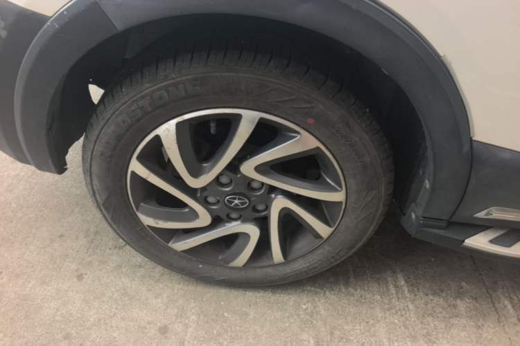 Used JAC Group Refine S3 2016 1.5L Manual Luxury Smart Version Right Rear Wheel Hub