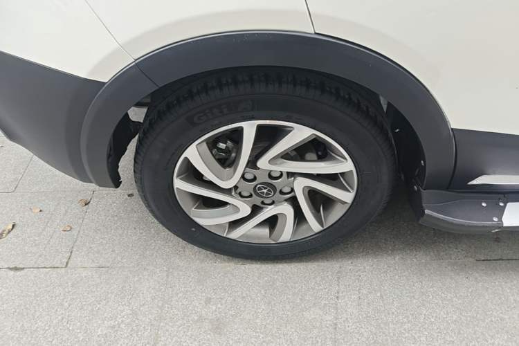 Used JAC Group Refine S3 2016 1.5L CVT Luxury Smart Version Right Rear Wheel Hub