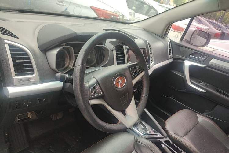 Used JAC Group Refine S3 2016 1.5L CVT Luxury Smart Version Steering Wheel
