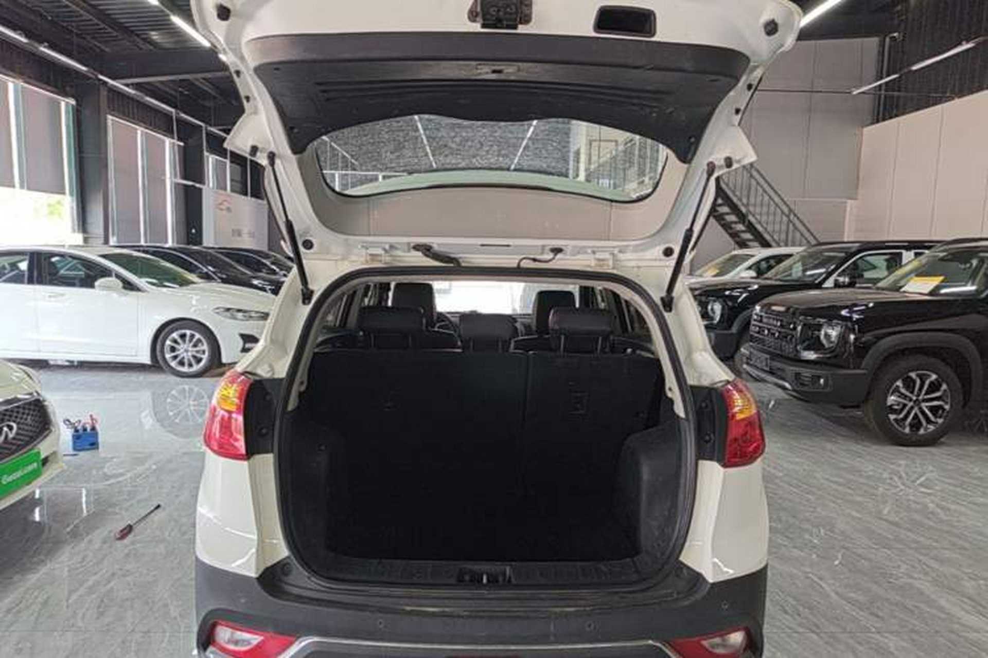 Used JAC Group Refine S3 2016 1.5L Manual Luxury Smart Version Trunk