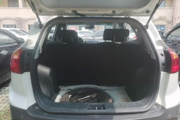 Used JAC Group Refine S3 2016 1.5L Manual Luxury Model Trunk