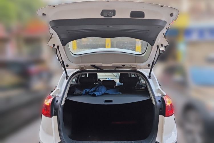 Used JAC Group Refine S3 2016 1.5L CVT Luxury Smart Version Trunk