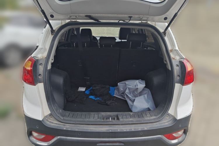 Used JAC Group Refine S3 2016 1.5L Manual Luxury Smart Version Trunk