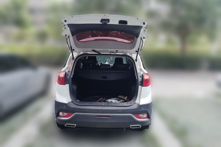 Used JAC Group Refine S3 2016 1.5L CVT Luxury Smart Version Trunk