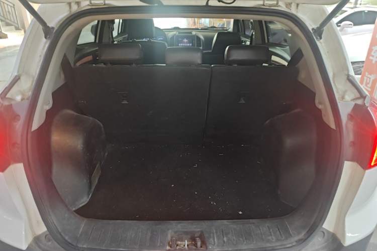 Used JAC Group Refine S3 2016 1.5L Manual Luxury Smart Version Trunk