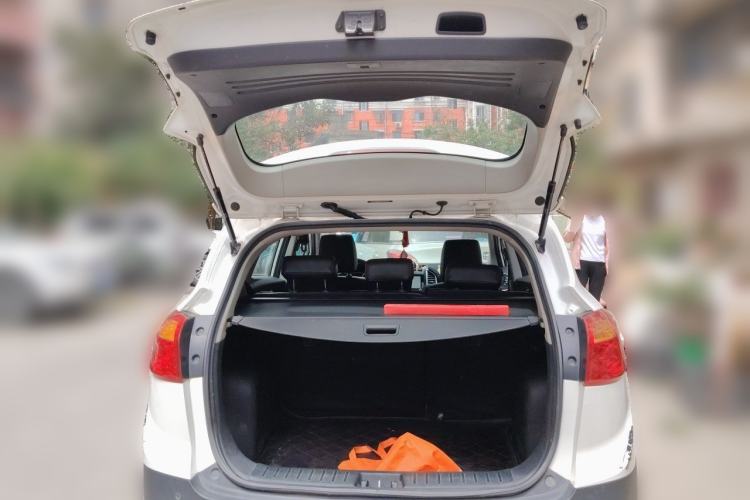Used JAC Group Refine S3 2016 1.5L CVT Luxury Smart Premium Edition Trunk