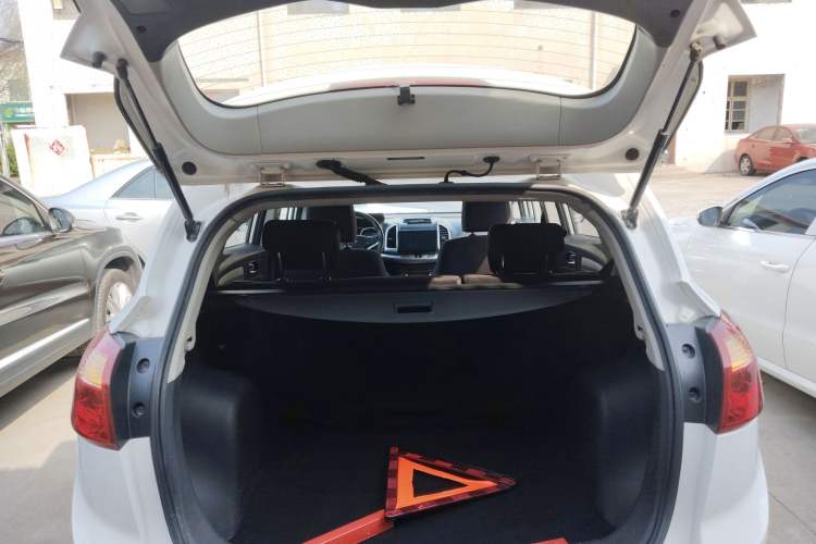 Used JAC Group Refine S3 2016 1.5L Manual Luxury Model Trunk