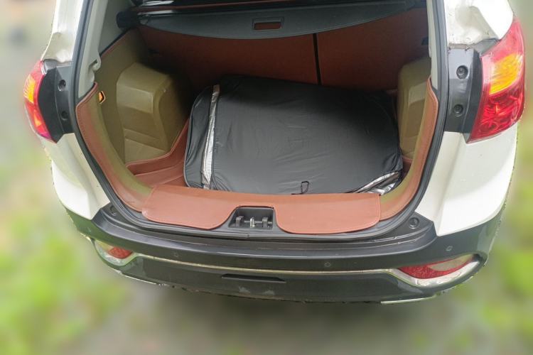 Used JAC Group Refine S3 2016 1.5L CVT Luxury Smart Version Trunk