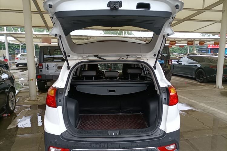 Used JAC Group Refine S3 2016 1.5L CVT Luxury Smart Premium Edition Trunk