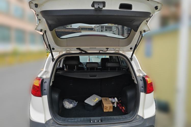 Used JAC Group Refine S3 2016 1.5L Manual Luxury Smart Version Trunk